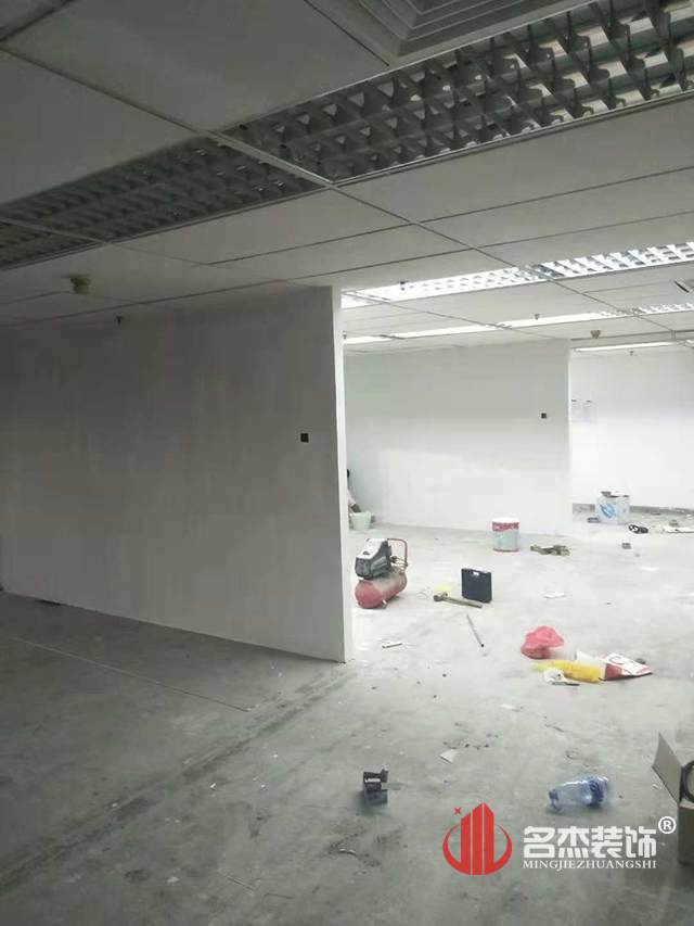 办公室合欢视频导航现场施工照.jpg