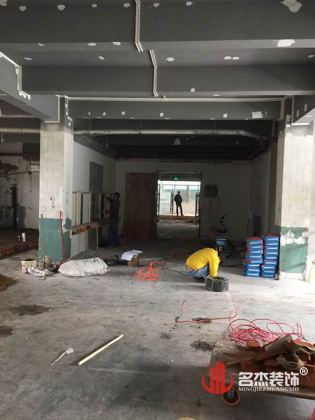 美容美发学校合欢视频导航施工照.jpg